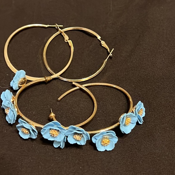 Hoop earrings 2 for price - Picture 1 of 1